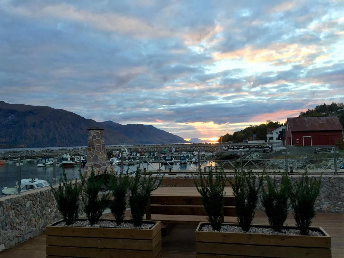 Solstrand Fjord Holiday Eidsvåg Buitenkant foto